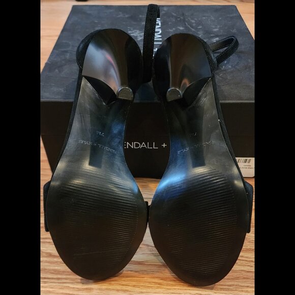 Sexy KENDALL + KYLIE "Emilee" Suede Ankle Strap Heels Sz 7M - Picture 8 of 8